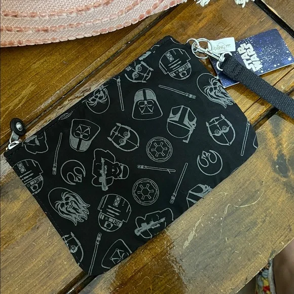 NWT Kipling Star Wars‎ Far Far Away Wristlet- OS - Picture 2 of 7